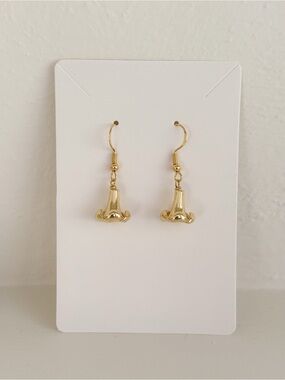 Puakenikeni earrings